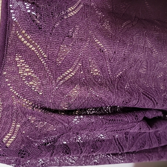 Purple 4xl lace long sleeved top. - Picture 3 of 3